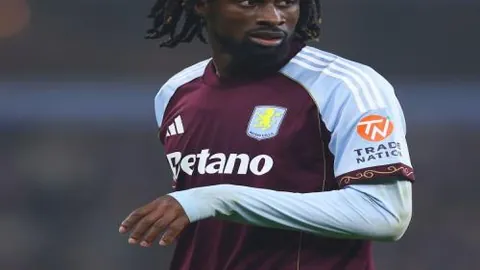 巴黎圣日耳曼在法甲21轮赛事中实现全胜，领跑积分榜头名